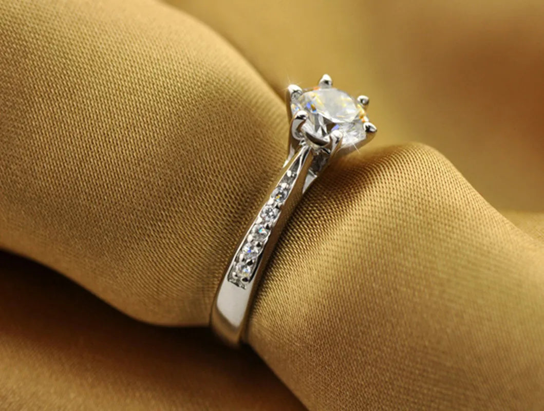 Classic Six-Claw Silver Ring